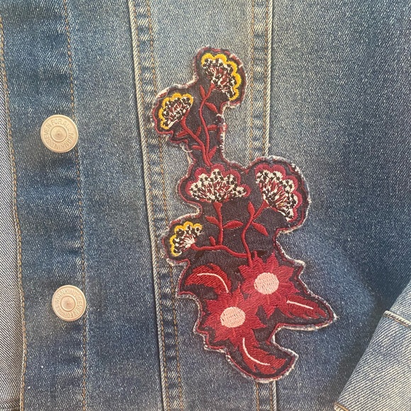 7 for all Mankind Floral Patch Jean Jacket - Picture 3 of 6
